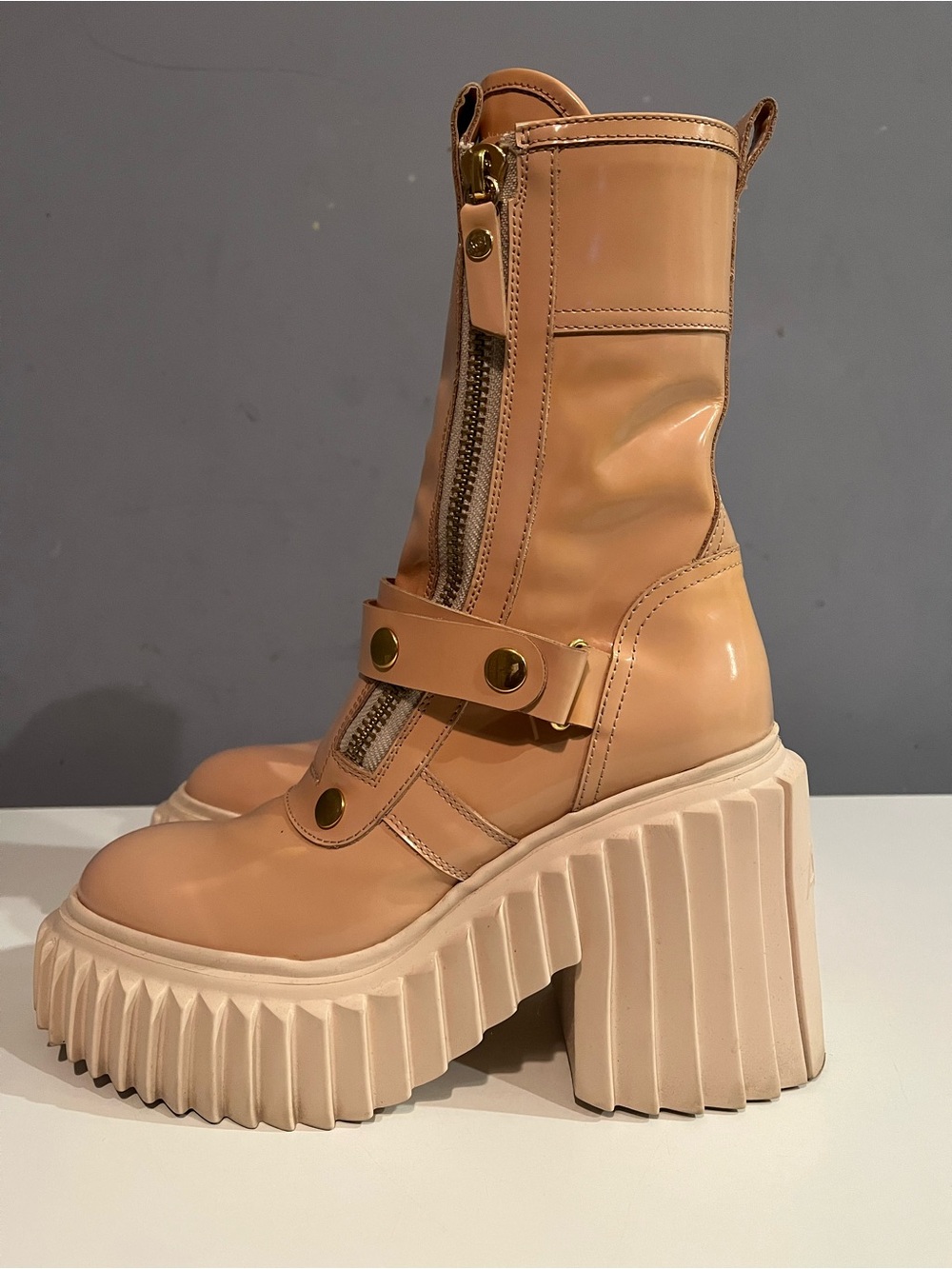 Agl Made in Italy Blush Platform boots with Chunky Sole size US 10